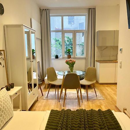 Gemuetliches Studio Apartment Bécs Kültér fotó