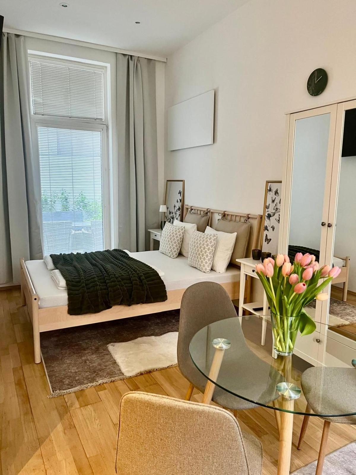 Gemuetliches Studio Apartment Bécs Kültér fotó